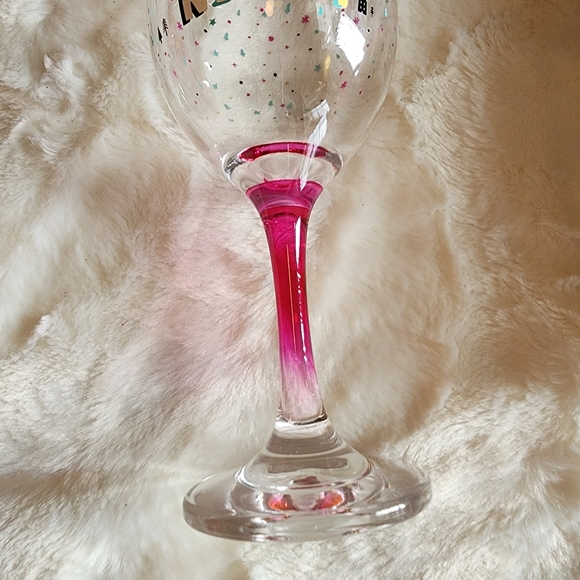 🆕️Flair Christmas Wine Glass - Picture 4 of 12